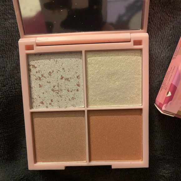 Highlighter palette! - Picture 2 of 5